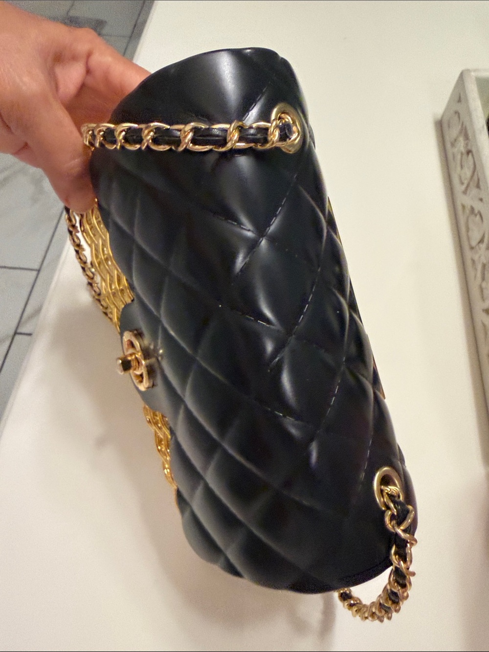 Elegant Black and Gold Quilted Crossbody Bag - Picture 6 of 11